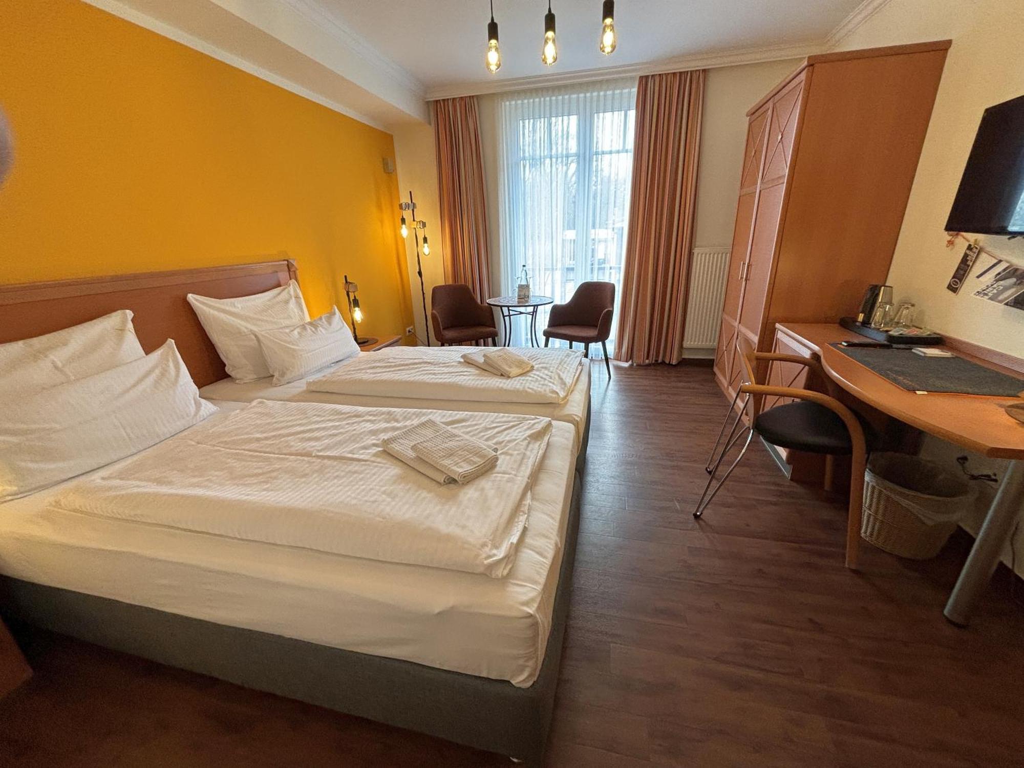 Pension Sanddorn Mit Cafe Carlssons บินซ์ ภายนอก รูปภาพ