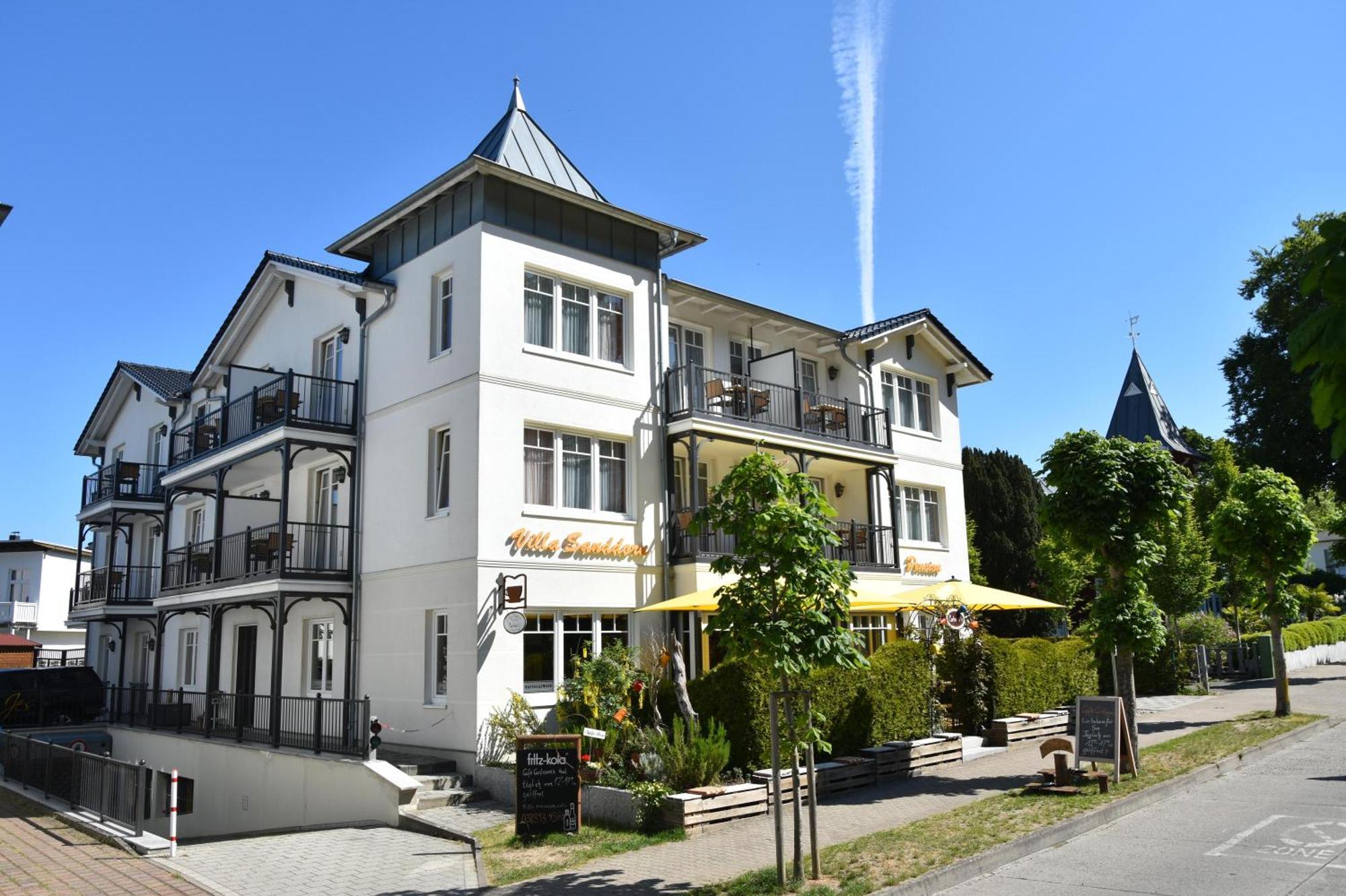 Pension Sanddorn Mit Cafe Carlssons บินซ์ ภายนอก รูปภาพ