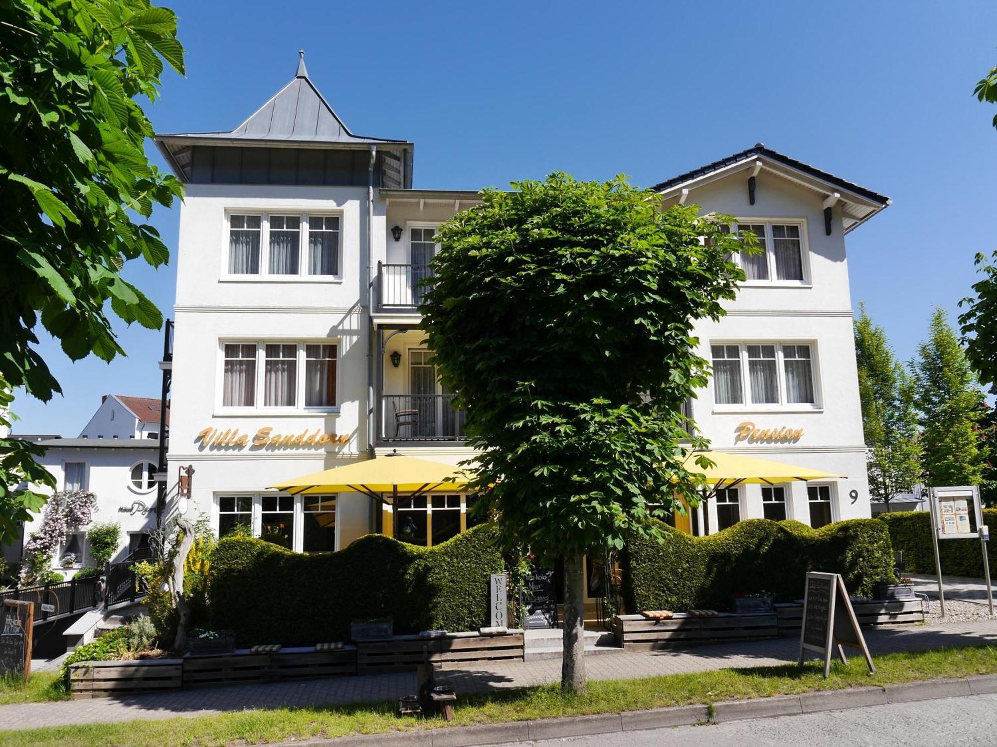 Pension Sanddorn Mit Cafe Carlssons บินซ์ ภายนอก รูปภาพ