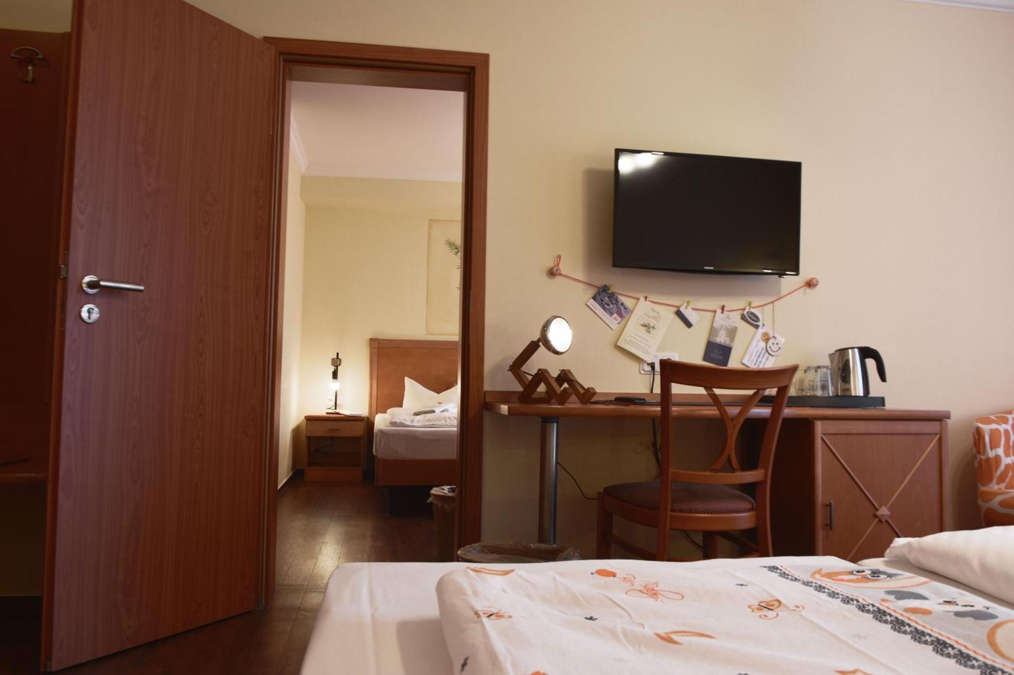 Pension Sanddorn Mit Cafe Carlssons บินซ์ ภายนอก รูปภาพ