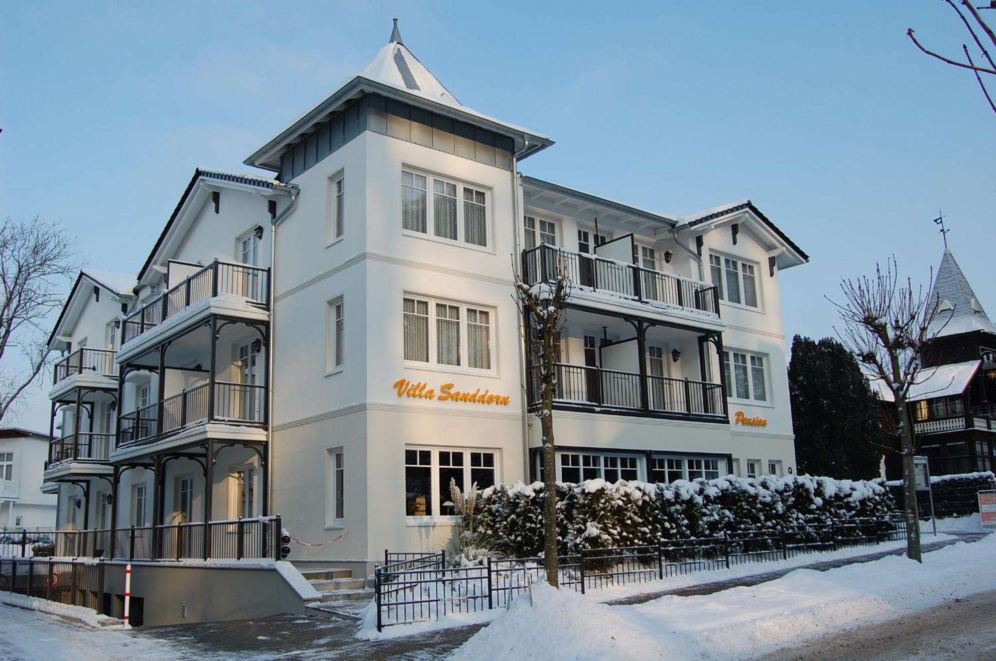 Pension Sanddorn Mit Cafe Carlssons บินซ์ ภายนอก รูปภาพ
